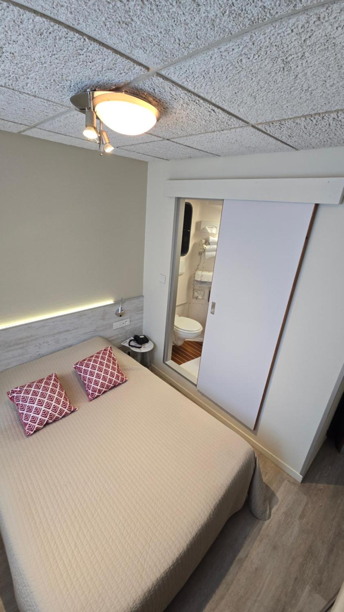 Logis Arcombelle Hotel Montigny le Roi Bagian luar foto